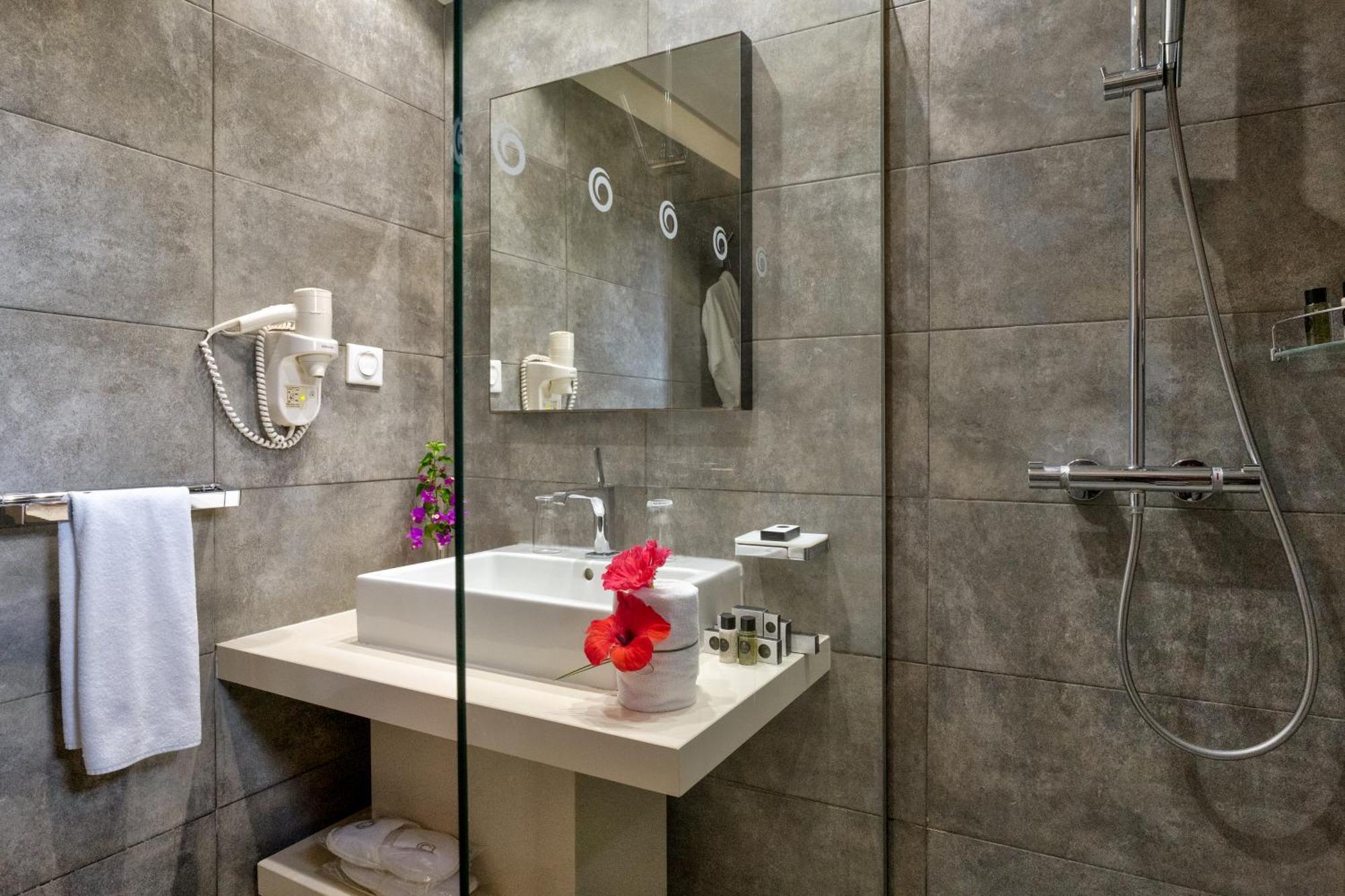 La Cigale Tabarka Hotel Eksteriør billede Bathroom