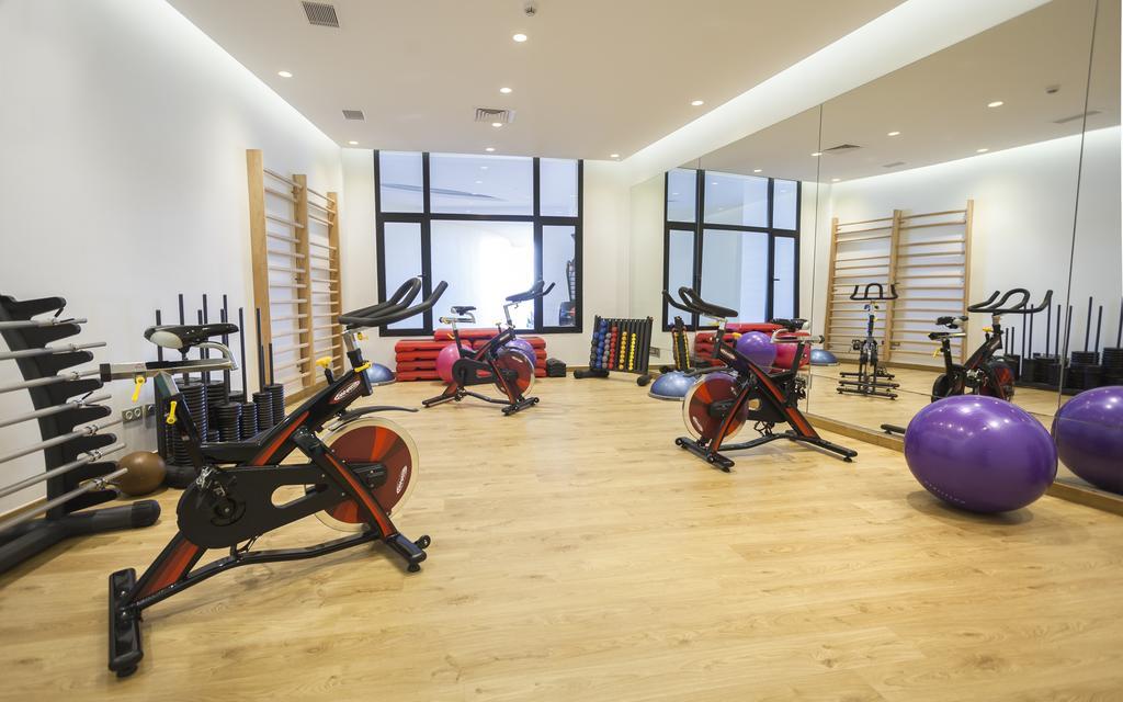 La Cigale Tabarka Hotel Eksteriør billede The gym at the 2015 edition of the World Economic Forum