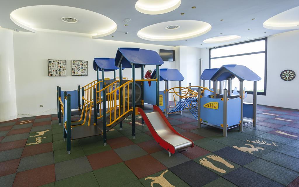 La Cigale Tabarka Hotel Eksteriør billede Children's playroom