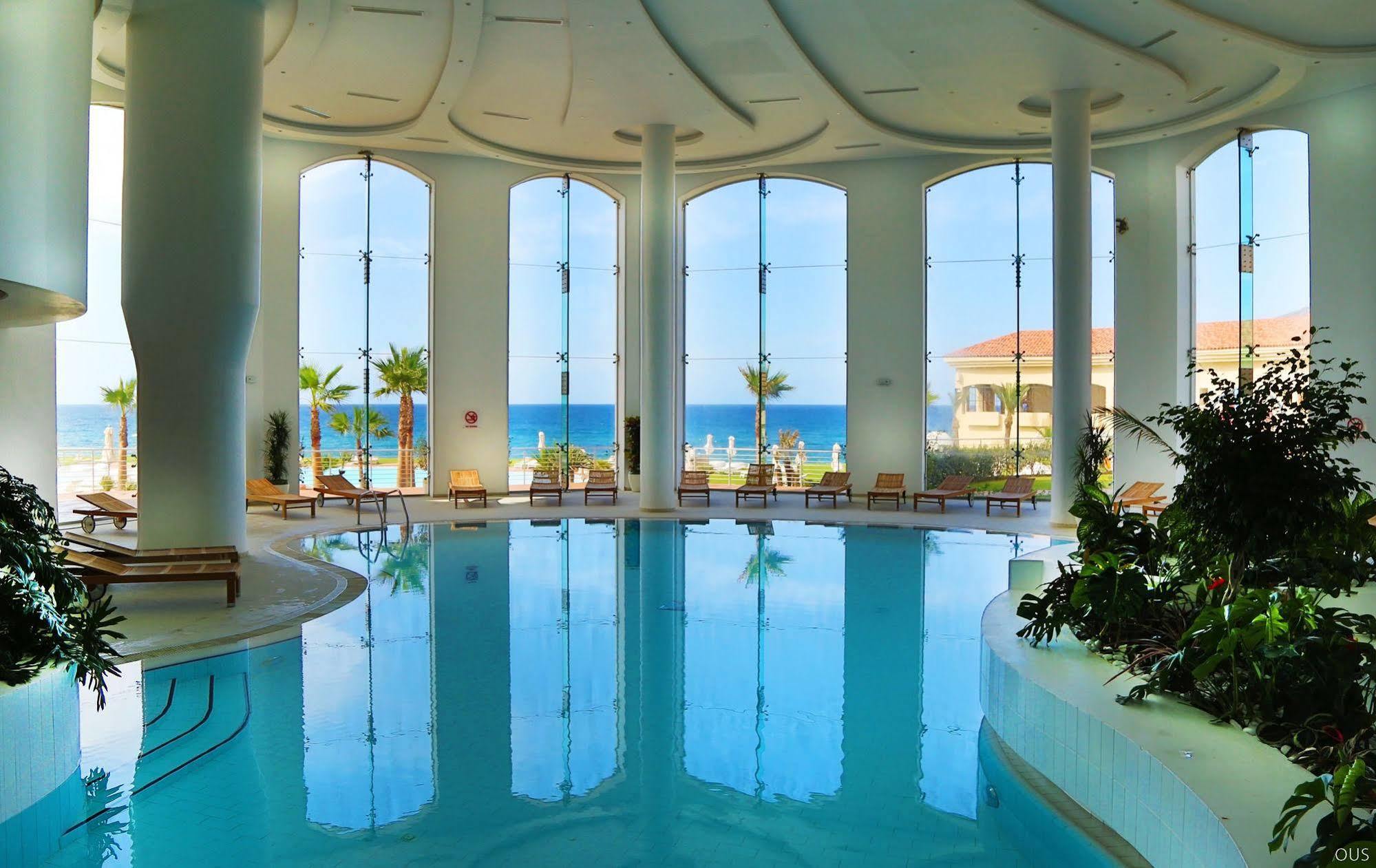 La Cigale Tabarka Hotel Eksteriør billede The pool at the hotel
